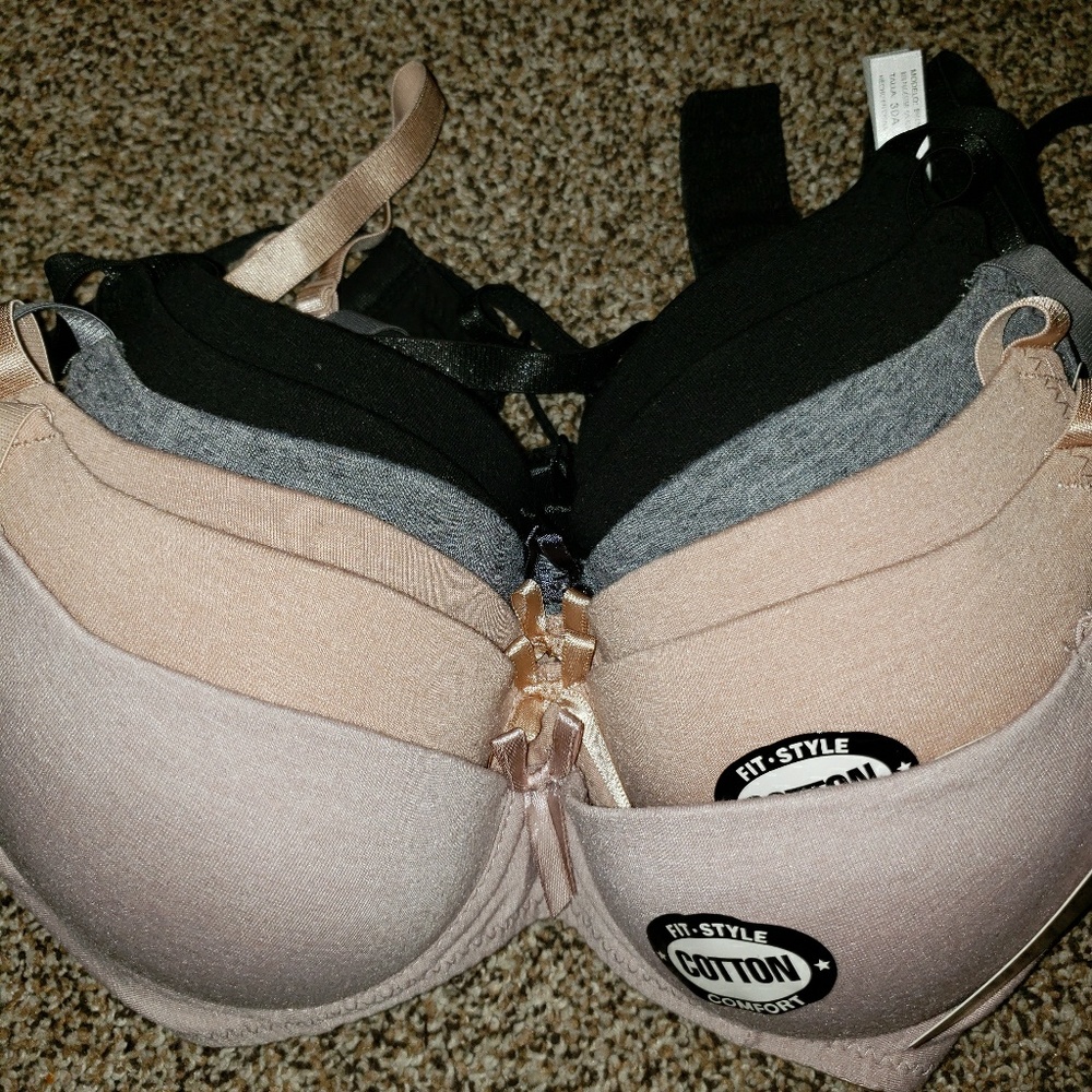 6 Mamia bras
